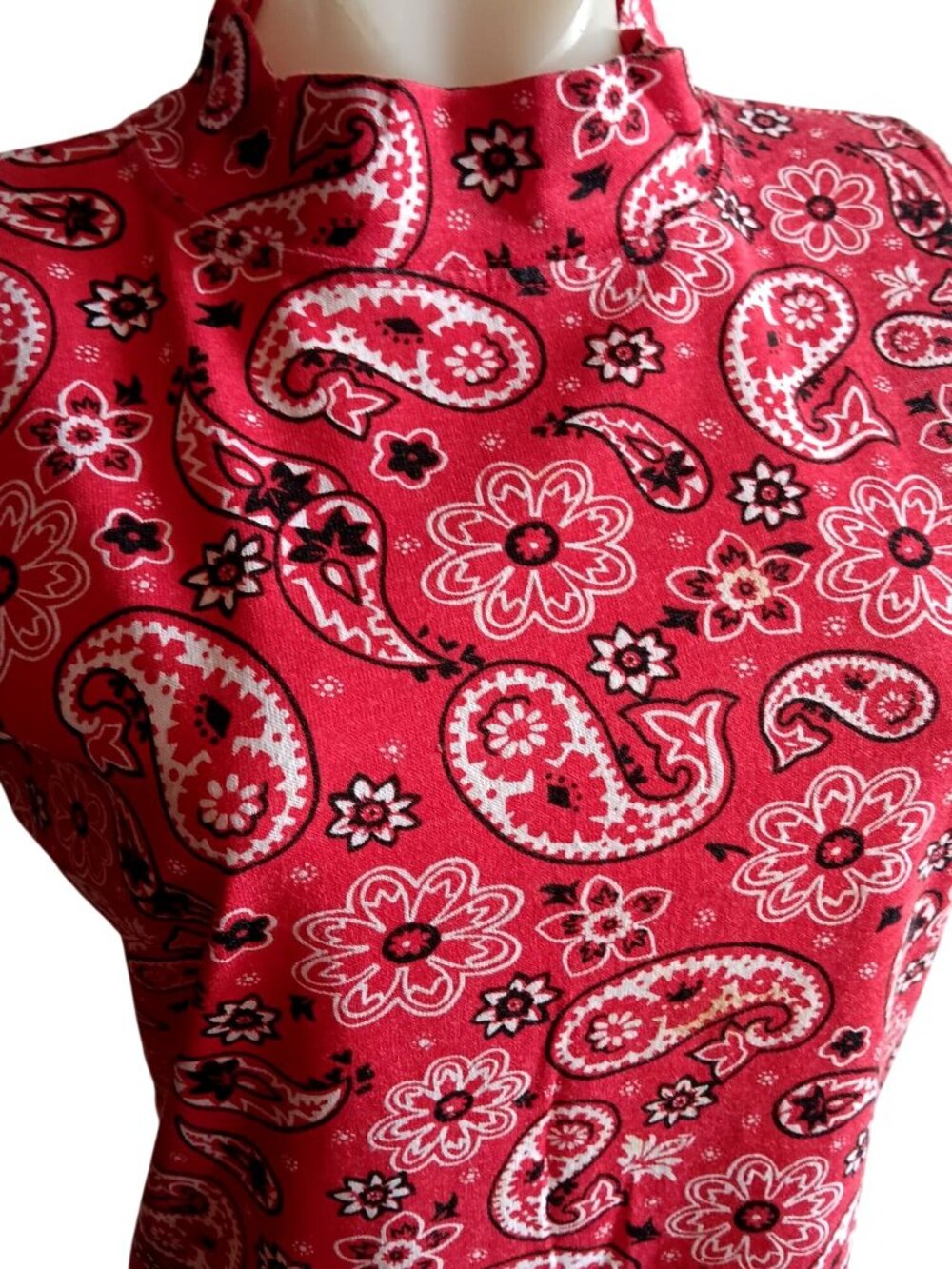 True Vintage Medium Top 1970s Bandana Hanky Print Paisley Sleeveless Mock